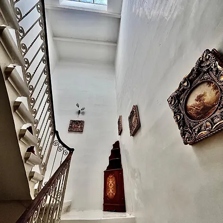 Affittacamere Spacious In Traditional Maltese Townhouse Sliema